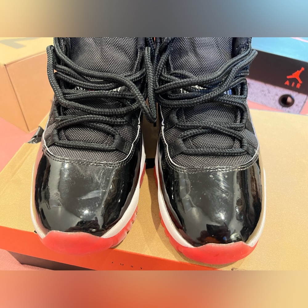 Jordan Retro 11 - Picture 2 of 6